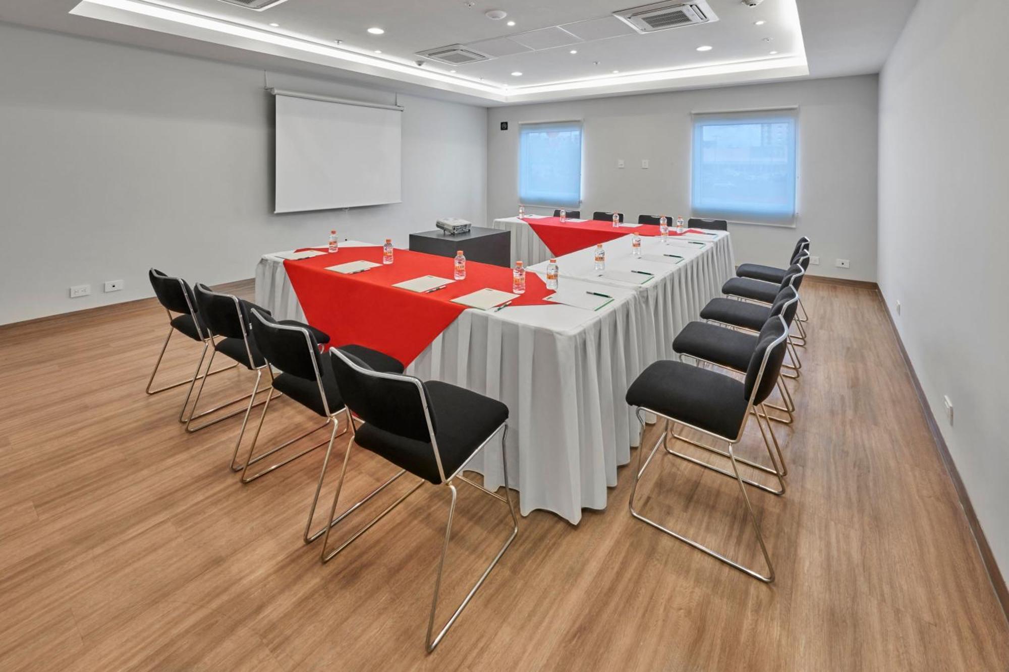 City Express Junior By Marriott Bogota Aeropuerto — Photos 2